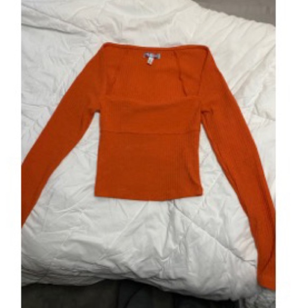 Tight orange long sleeve from urban outfitters, great condition, barely worn.